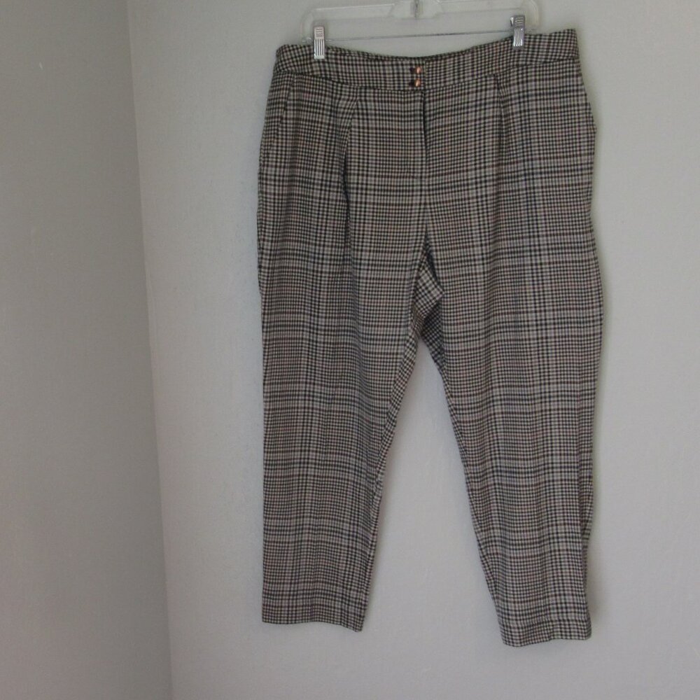ELLEN TRACY Plaid Side & Back Pockets Size 14 Pleat Pants
